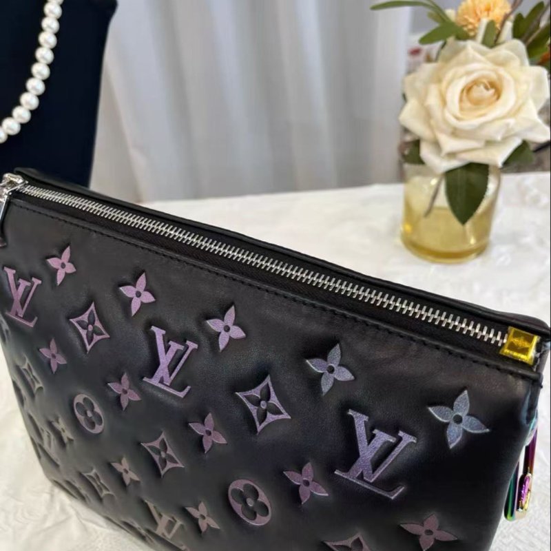LV Coussin 小號黑色小羊皮斜背包 芯片款 26*20*12 全新配件塵袋-2