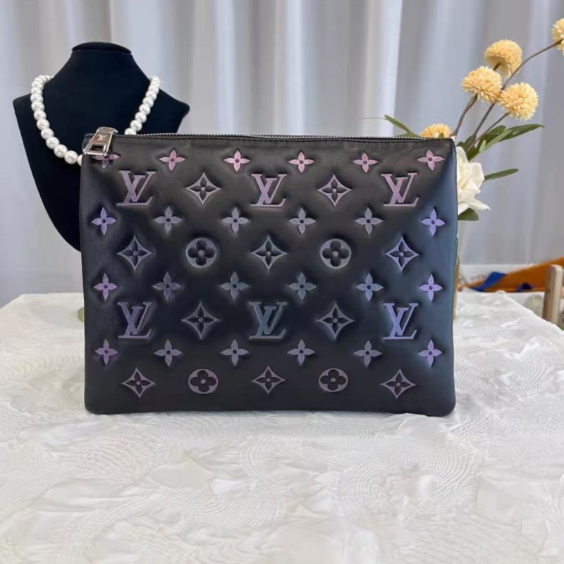LV Coussin 小號黑色小羊皮斜背包 芯片款 26*20*12 全新配件塵袋-6