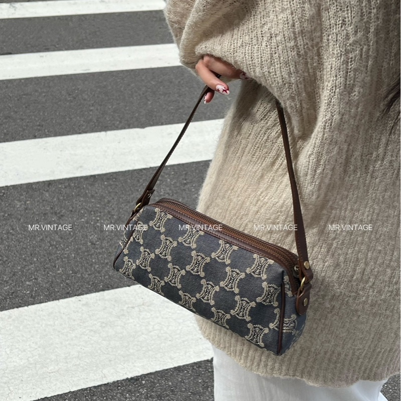 🏷️ Celine Hobo-0