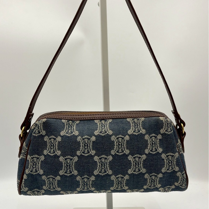 🏷️ Celine Hobo-3