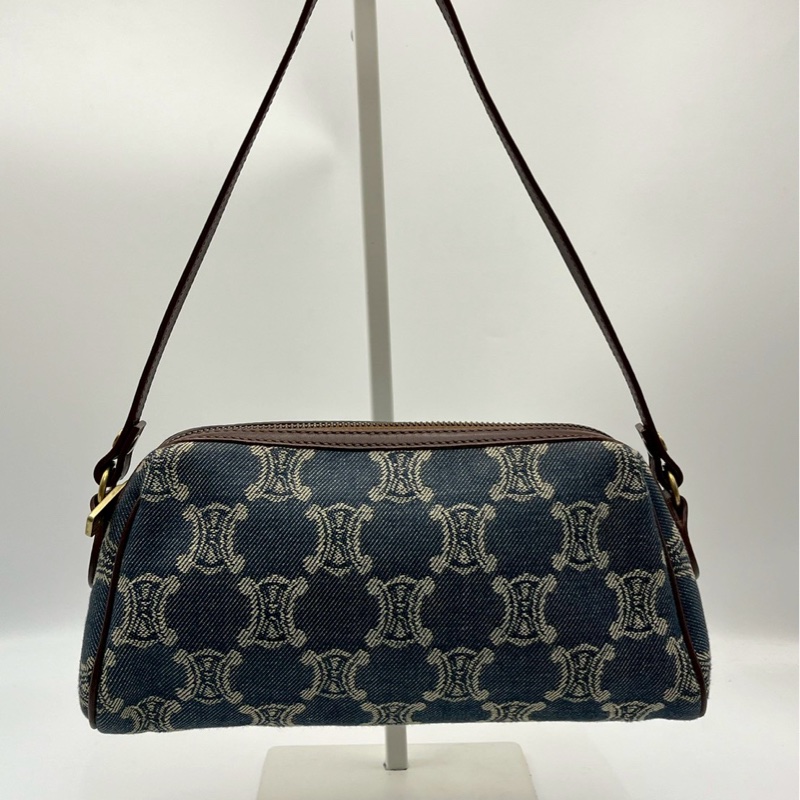🏷️ Celine Hobo-5