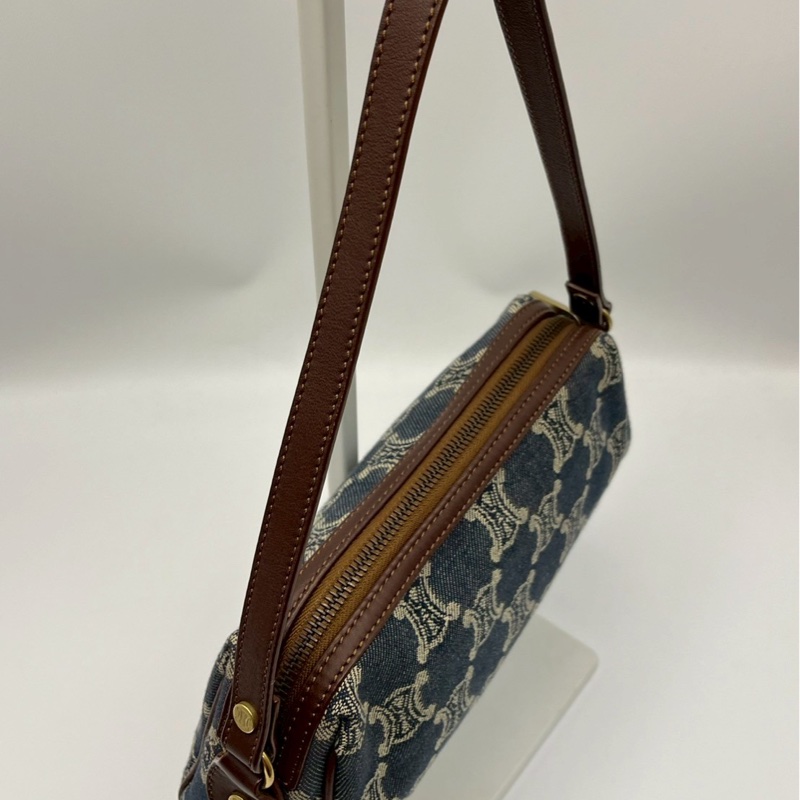 🏷️ Celine Hobo-7