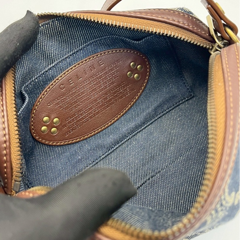 🏷️ Celine Hobo-13