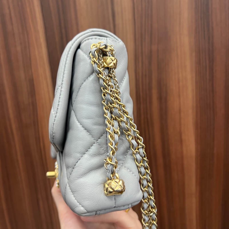 Chanel 灰羊皮菱格紋金釦珍珠Logo方胖AS2588-3