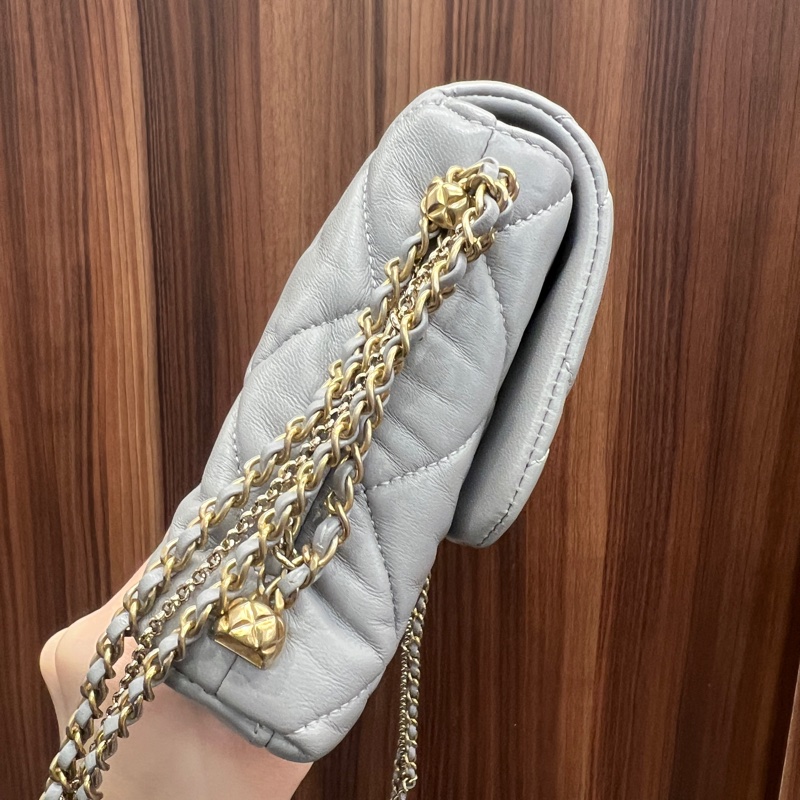 Chanel 灰羊皮菱格紋金釦珍珠Logo方胖AS2588-4