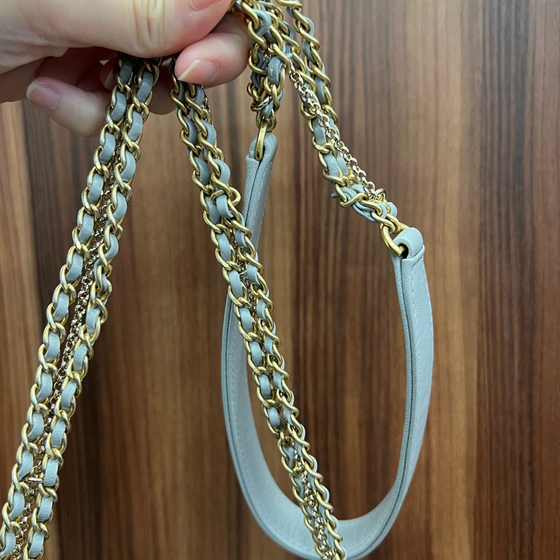 Chanel 灰羊皮菱格紋金釦珍珠Logo方胖AS2588-13