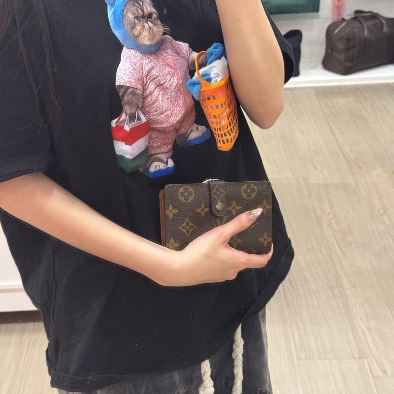 Louis Vuitton 滿版老花短夾-4