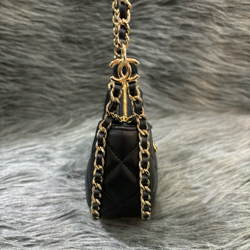 CHANEL AP3232 黑色羊皮 金鍊 肩背包彎月包牛角包半月包可頌包彎豆斜背包兩用包-3