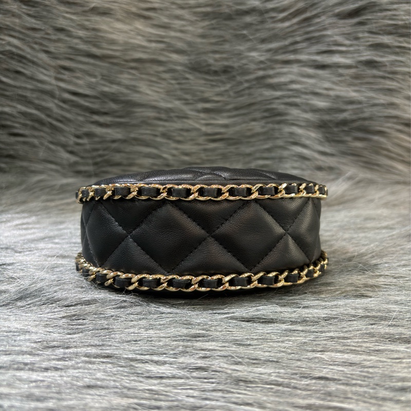 CHANEL AP3232 黑色羊皮 金鍊 肩背包彎月包牛角包半月包可頌包彎豆斜背包兩用包-11