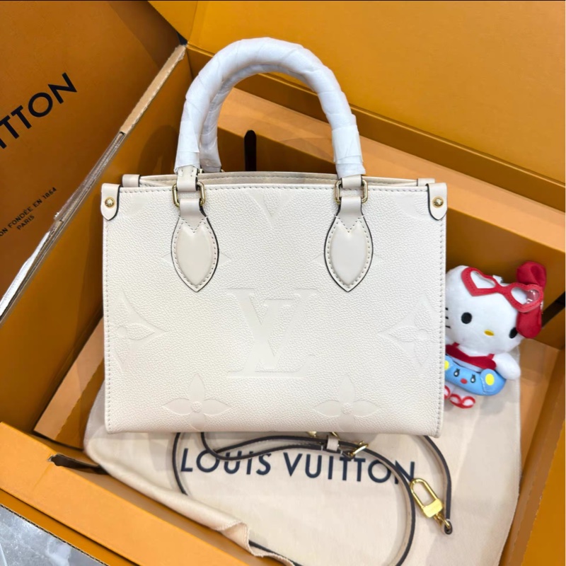LV 路易威登 onthego 奶油白全皮壓紋小號 單肩斜挎手提包-1