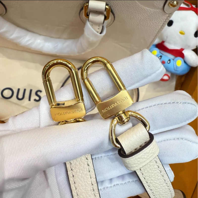 LV 路易威登 onthego 奶油白全皮壓紋小號 單肩斜挎手提包-6