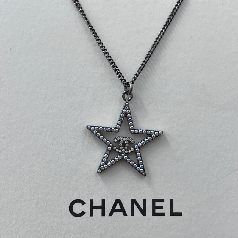 香奈兒Chanel爆款粉色水鑽雙C項鍊，鏤空設計很閃 鏈長可調節 無配件-1