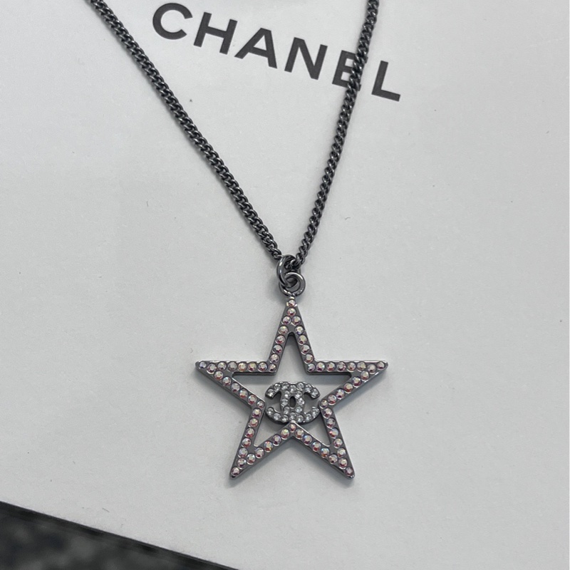 香奈兒Chanel爆款粉色水鑽雙C項鍊，鏤空設計很閃 鏈長可調節 無配件-3