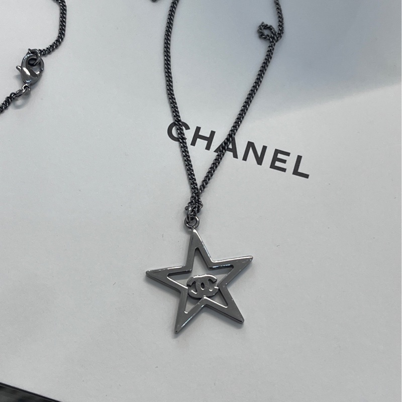 香奈兒Chanel爆款粉色水鑽雙C項鍊，鏤空設計很閃 鏈長可調節 無配件-4