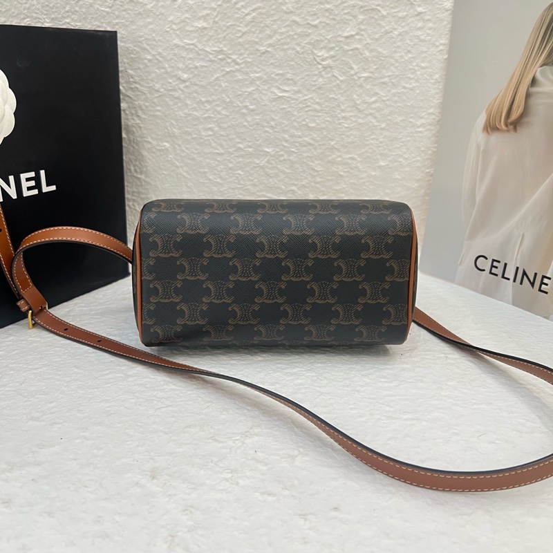 Celine 小號標誌印花牛皮革波士頓包 TriompheCanvas牛皮革包邊 約20 x 15.5 x 10.5釐米)-2
