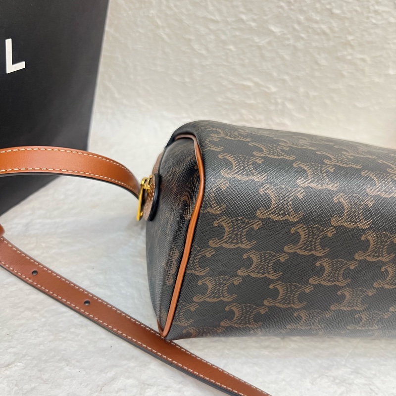 Celine 小號標誌印花牛皮革波士頓包 TriompheCanvas牛皮革包邊 約20 x 15.5 x 10.5釐米)-3