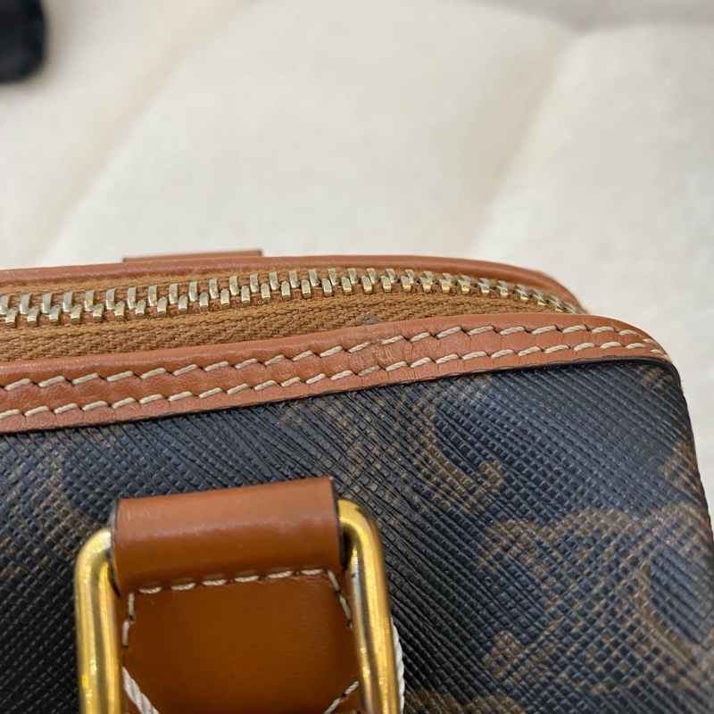 Celine 小號標誌印花牛皮革波士頓包 TriompheCanvas牛皮革包邊 約20 x 15.5 x 10.5釐米)-6