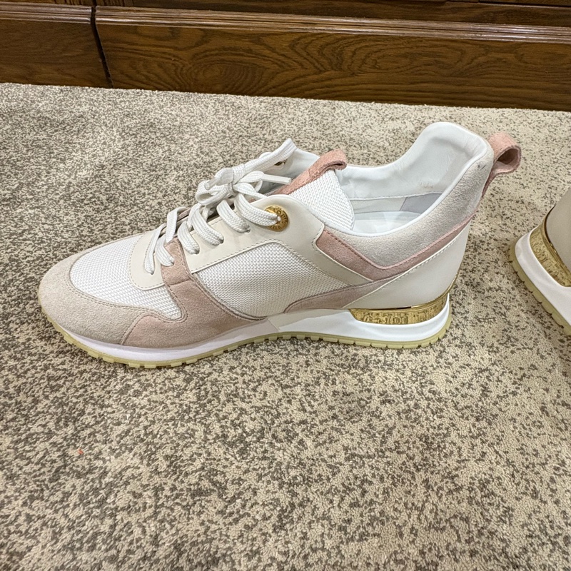 LV runway 粉紅休閒鞋 (尺寸：38.5）-2