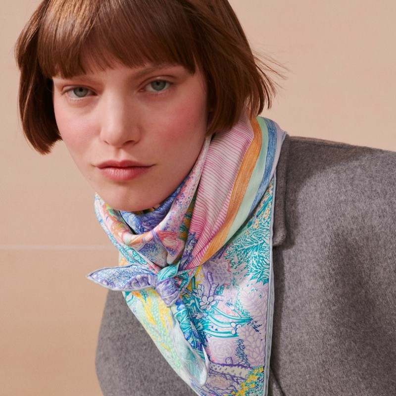 全新 HERMÈS 愛馬仕 Les Folies du Faubourg "翱翔福寶之夢" 90方巾-8