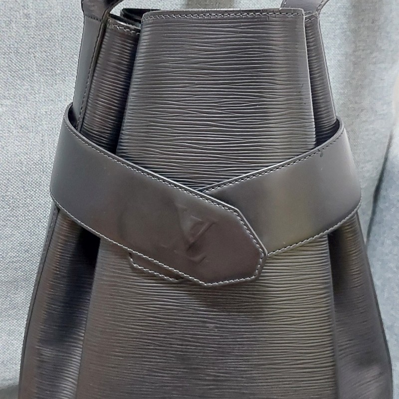 LV 水波紋復古八角包黑色epi/男女通用-0