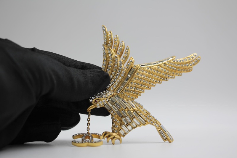 Chanel Vintage 01P水鑽老鷹大款胸針-7