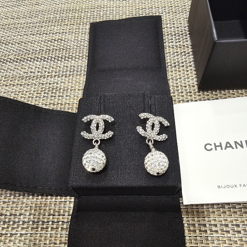 Chanel 經典耳環(耳針.98成新!)-1