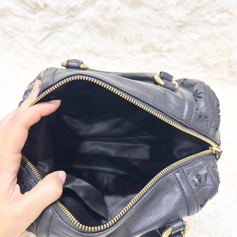 Caoch黑色絲光C Logo織紋抓皺真皮雕花鏤空two way兩用波士頓包/手提包/肩背包/側背包-6