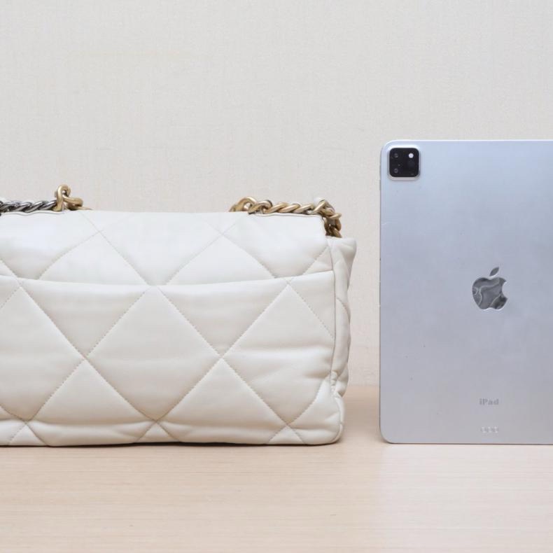 CHANEL(香奈兒) 19BAG 口蓋包 中號 30cm 白色 30開 金銀扣-2