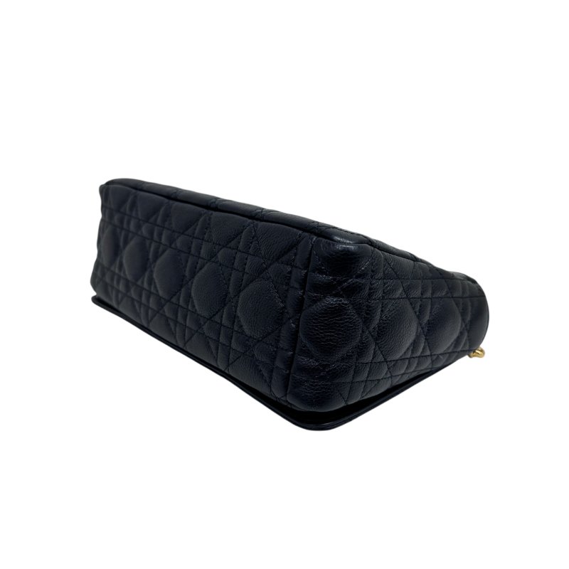 【DIOR】Caro 中號 黑色 Calfskin 牛皮 金扣肩背包 62-MA-1223-6