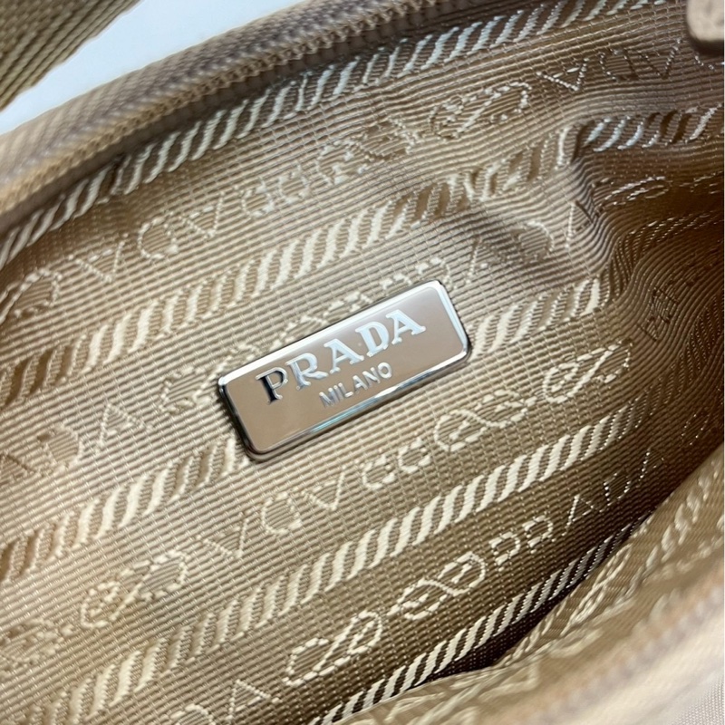 🏷️ Prada hobo 99 新-12