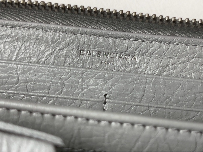 【全新正品】Balenciaga 經典拉鍊長夾 灰色 機車包鉚釘款 附盒防塵袋-3