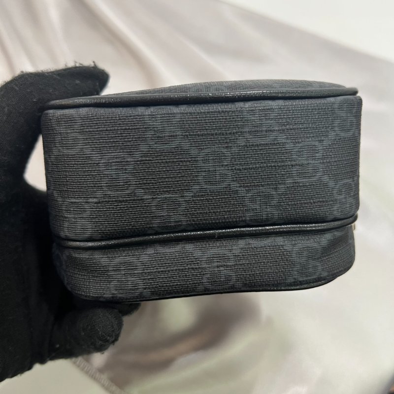 GUCCI 黑老花手機包-5