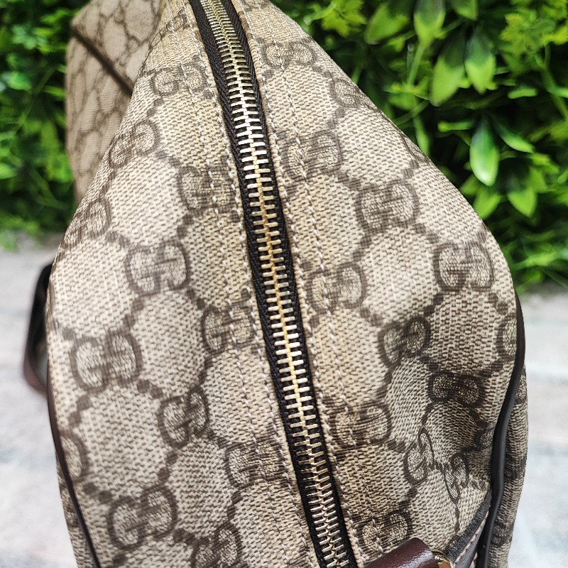 Gucci Shoulder bag-25