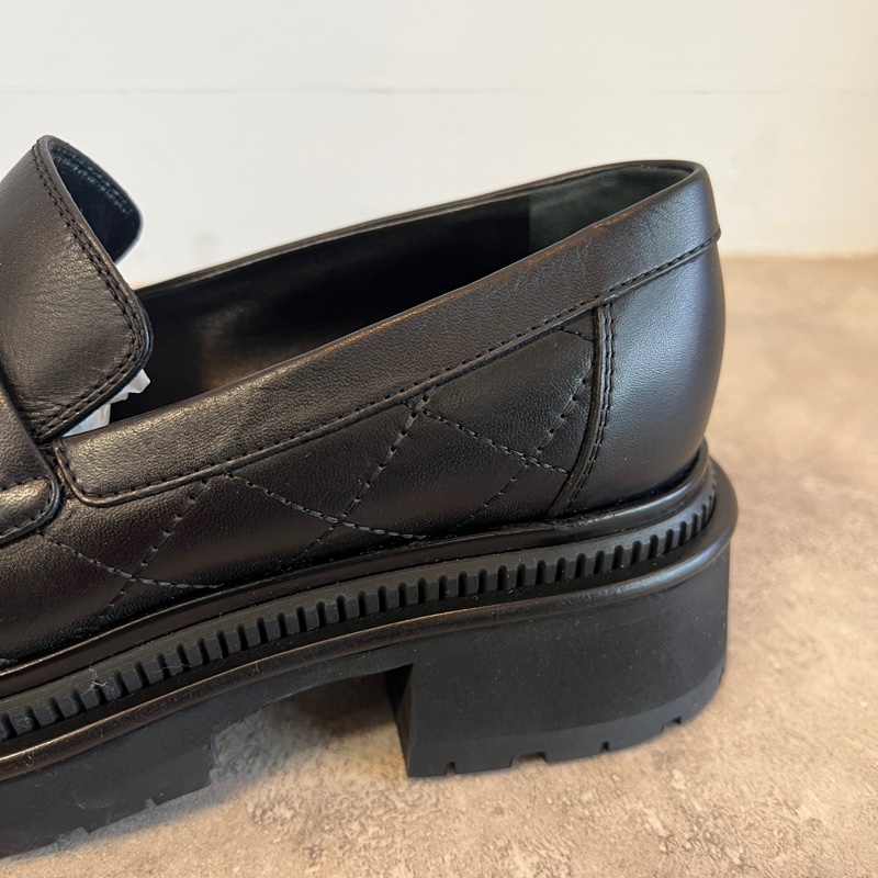 Chanel  35碼 黑牛皮菱格紋金Logo厚底樂福鞋-3