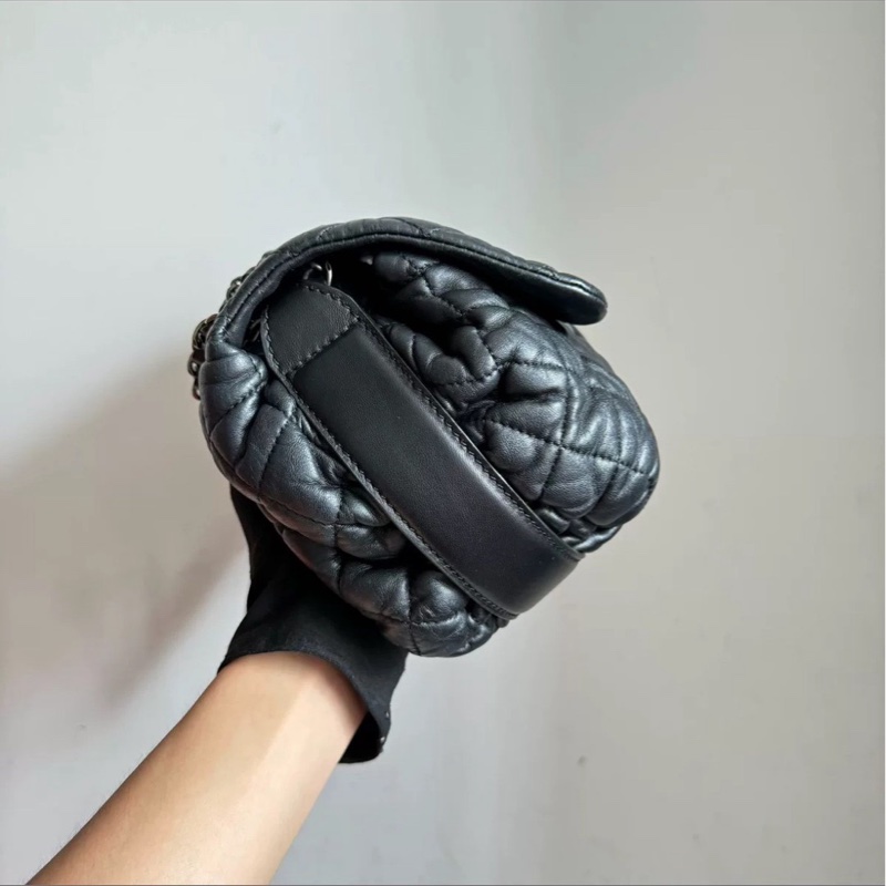 🤩實用性選手🥳Chanel黑銀軟泡芙鏈條斜挎單肩包-7