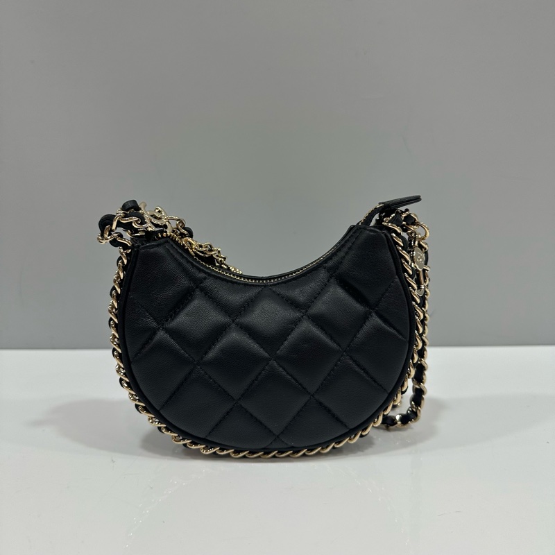 Chanel ap3232 黑色羊皮雙C鏈條斜背包 月牙包mini-3