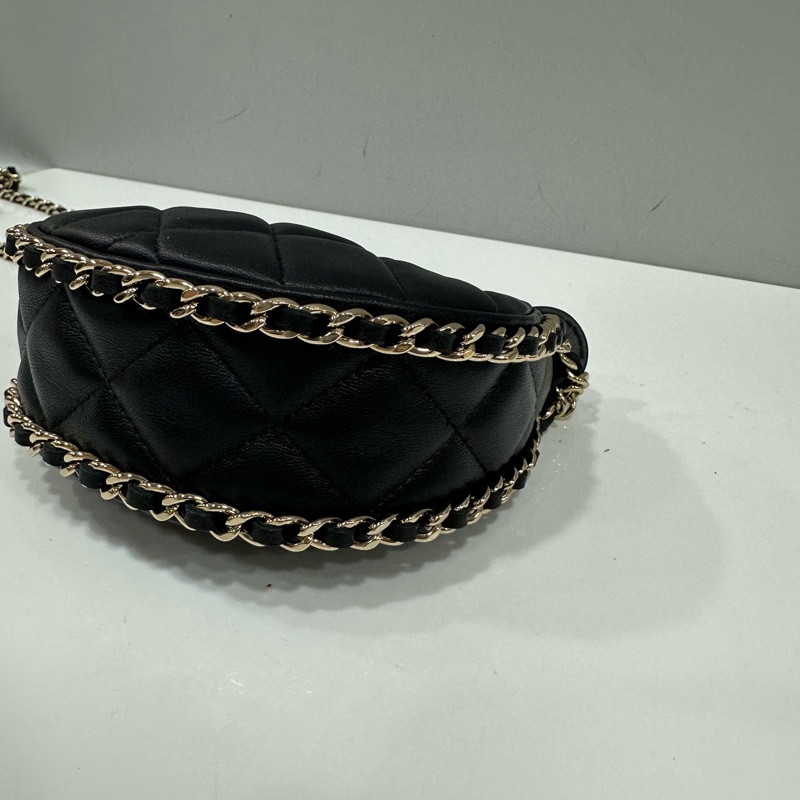 Chanel ap3232 黑色羊皮雙C鏈條斜背包 月牙包mini-9