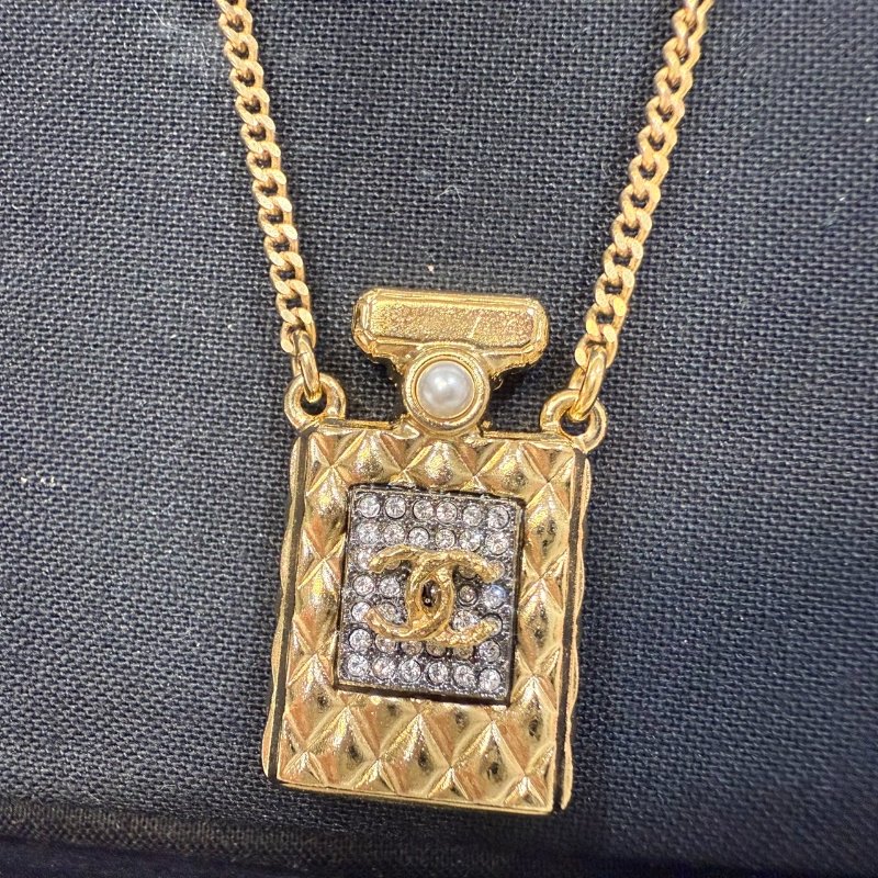 CHANEL金色菱格香水瓶水鑽珍珠項鍊-6