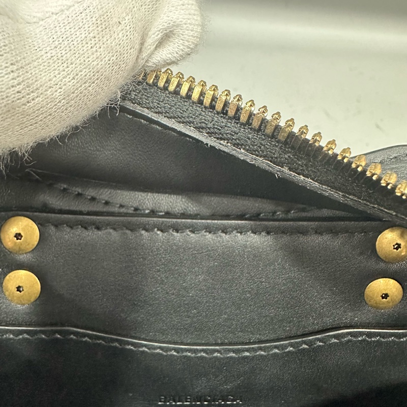 balenciaga 638527黑皮金釦迷你機車包 小廢包-25