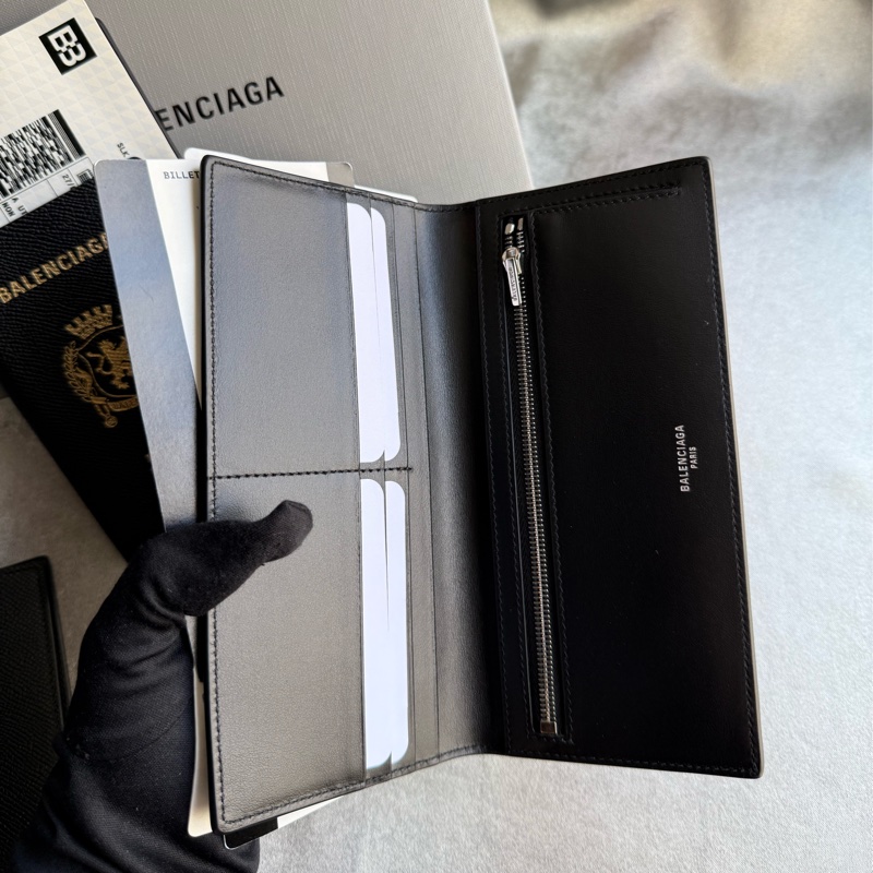 BALENCIAGA 護照及雙機票造型牛皮對開二折長夾(黑色)-3