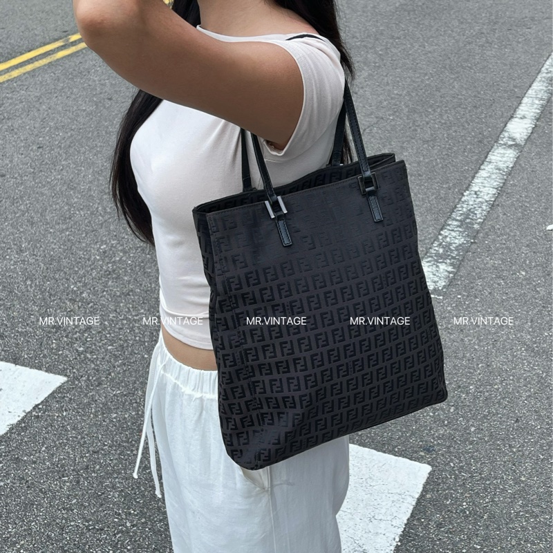 🏷️ Fendi 手提包/肩背包-0