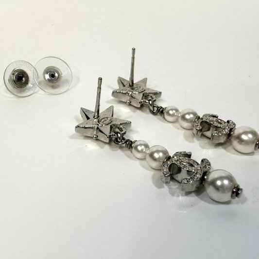 CHANEL經典雙C LOGO星星珍珠垂墜式耳環-5