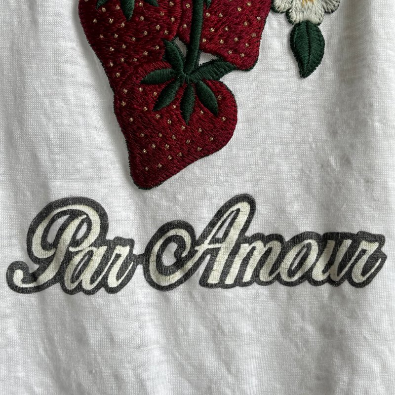 ::GUCCI:: 立體草莓圖樣刺繡 白色短袖上衣-6