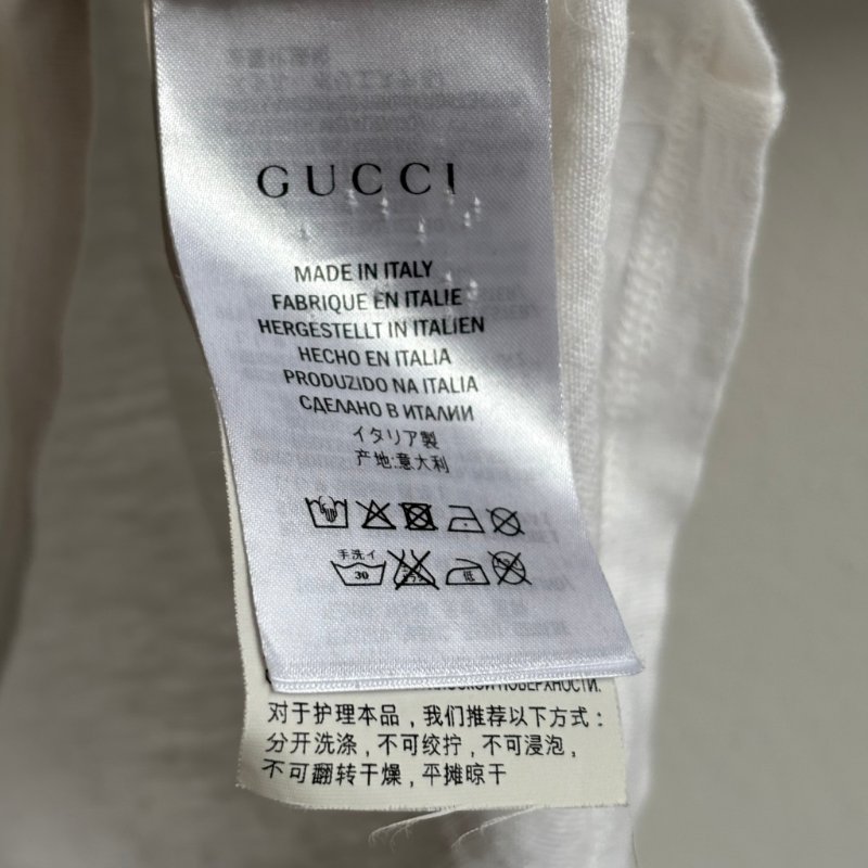 ::GUCCI:: 立體草莓圖樣刺繡 白色短袖上衣-13