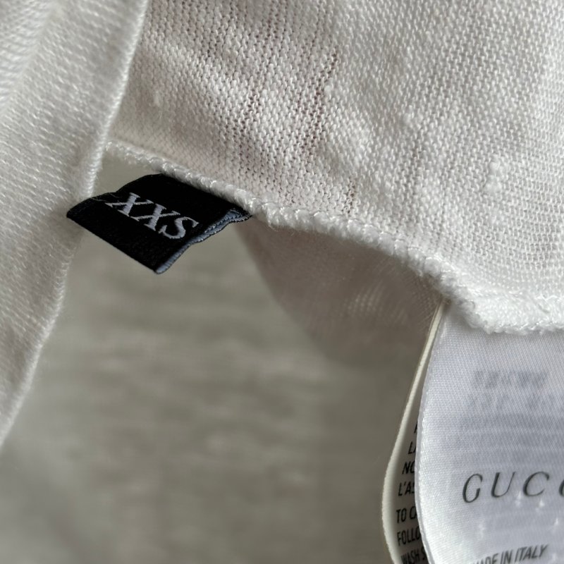 ::GUCCI:: 立體草莓圖樣刺繡 白色短袖上衣-14