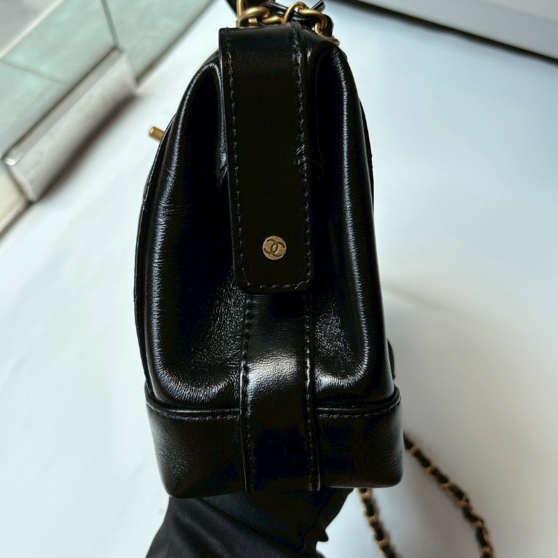 Chanel 金鍊黑色油蠟皮兩用醫生包 24-10