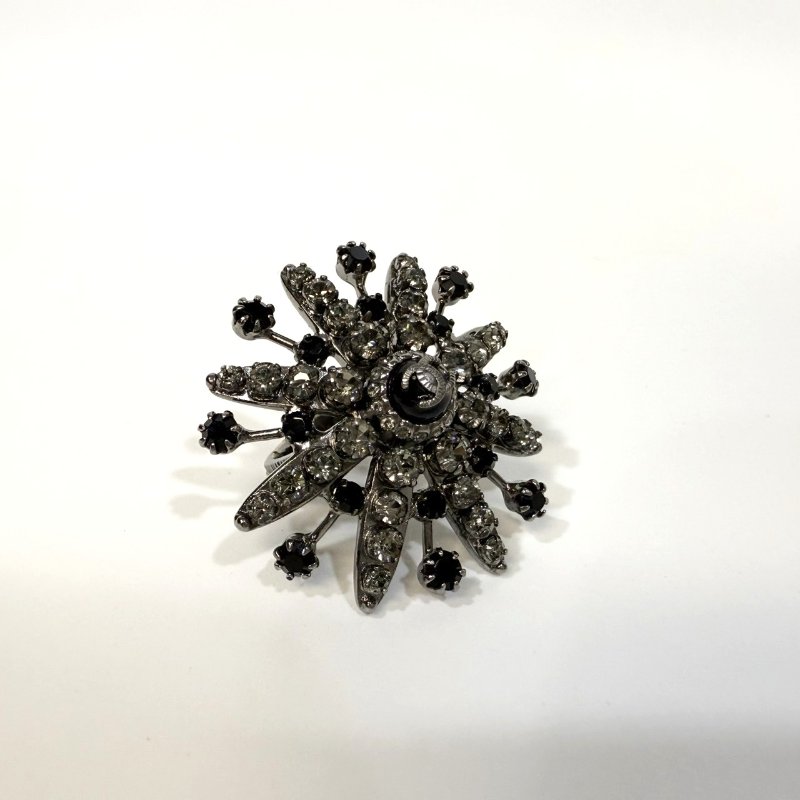 CHANEL黑水鑽限量款雪花造型戒指-2