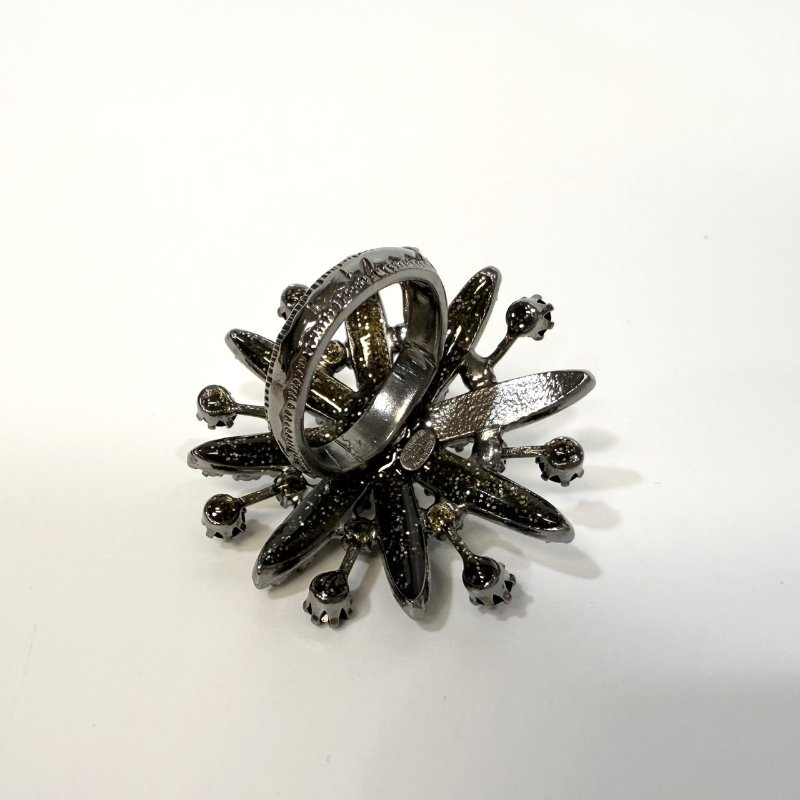 CHANEL黑水鑽限量款雪花造型戒指-5