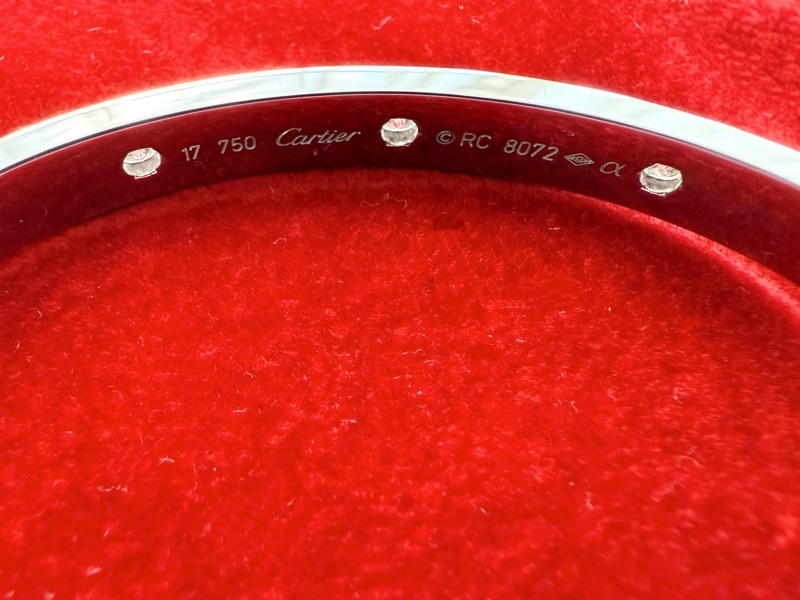［5.6折］Cartier Love 白金鑽石手環 10顆鑽 珍藏款 Size17-4
