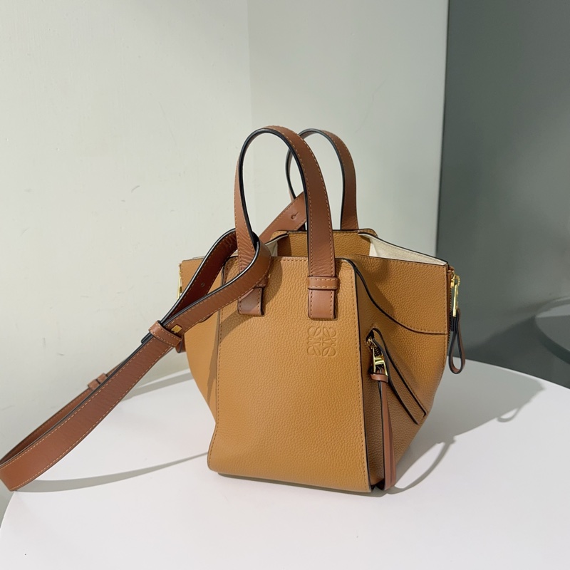 Loewe 棕色牛皮 吊床 小號-0